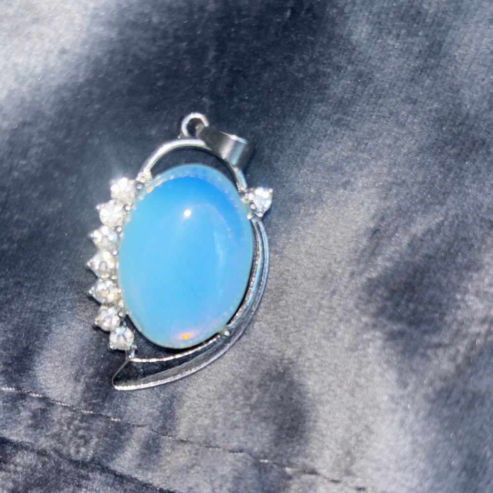 Opalescent Oval Pendant Necklace - Women Jewelry